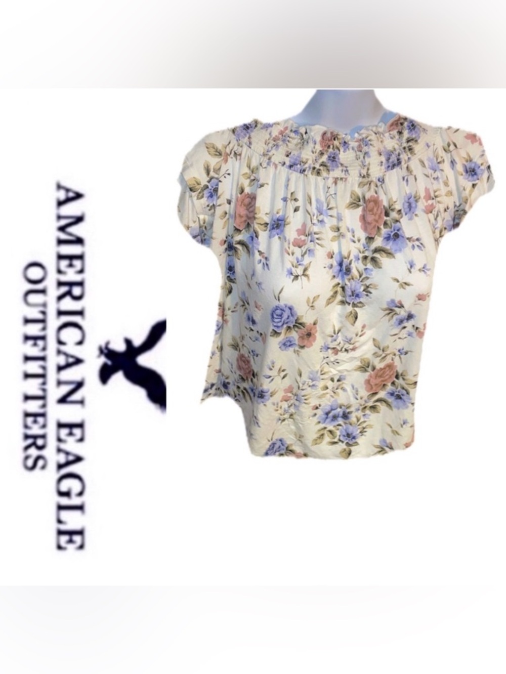 American Eagle Outfitters Floral Off-Shoulder Top 🦅🤍🌸🩵